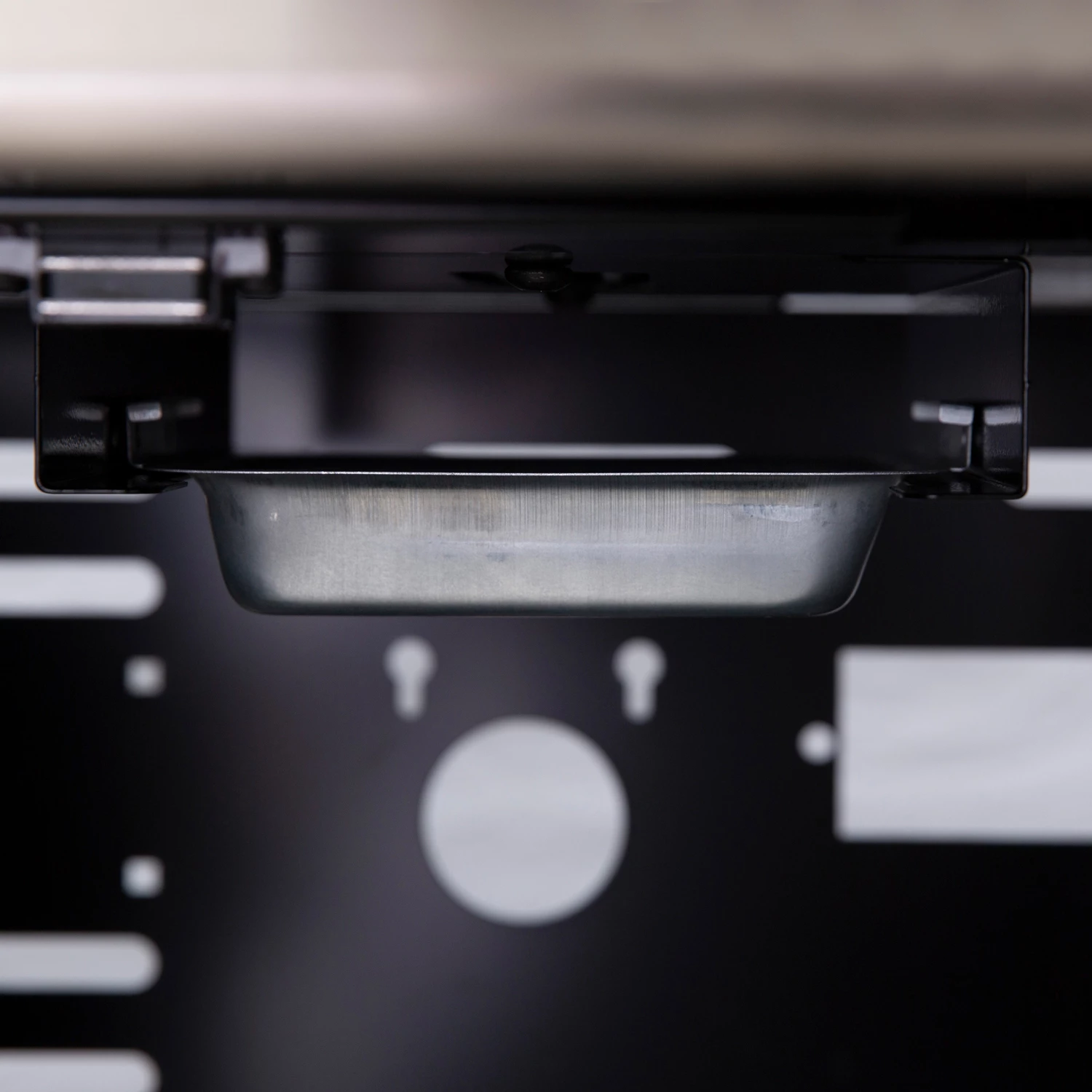 Broil King Baron S490 IR Gasgrill Inkl. Drehspieß + Infrarot-Seitenbrenner - Modell 2023 - Grillfürst Deal Mit Zusätzlichen Edelstahl Grillrosten 18 Broil King Baron S490 IR Gasgrill Inkl. Drehspieß + Infrarot-Seitenbrenner - Modell 2023 - Grillfürst Deal Mit Zusätzlichen Edelstahl Grillrosten – Bild 18