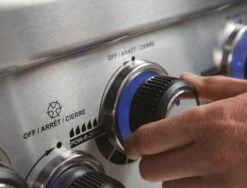 Broil King Regal 490 Black - Modell 2021 21 Broil King Regal 490 Black - Modell 2021 -Grill Verkaufs-Shop 957283 7 REGAL XL PRO FEATURE 05