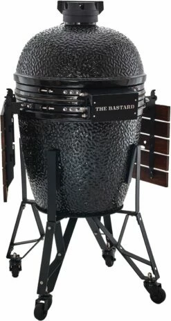 The Bastard Keramikgrill Classic Large - Complete - Schwarz Glänzend - Modell 2023 15 The Bastard Keramikgrill Classic Large - Complete - Schwarz Glänzend - Modell 2023 -Grill Verkaufs-Shop Bastard Grill Large Complete Rueckseite BC201