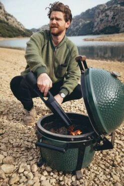 Big Green Egg Looftlighter X - Akkubetriebener Grillanzünder 13 Big Green Egg Looftlighter X - Akkubetriebener Grillanzünder -Grill Verkaufs-Shop Big Green Egg Looftlighter X Egg Keramikgrill Lifestyle