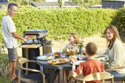 COZZE Pizzaofen Gas 42,5 Cm (17") Mit Thermometer - Inkl. Pizzastein 15 COZZE Pizzaofen Gas 42,5 Cm (17") Mit Thermometer - Inkl. Pizzastein -Grill Verkaufs-Shop COZZE Pizzaofen Gas Thermometer 17 Zoll Lifestyle