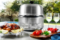 Cobb Grill Premier AIR Deluxe Holzkohlegrill - Modell 2023 15 Cobb Grill Premier AIR Deluxe Holzkohlegrill - Modell 2023 -Grill Verkaufs-Shop Cobb Premier Air Deluxe Tischgrill Lifestyle