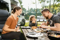 Grillfürst G201E 2-Brenner Gasgrill Portabel V2 - Campinggrill / Balkongrill 50mbar - Inkl. Untergestell 38 Grillfürst G201E 2-Brenner Gasgrill Portabel V2 - Campinggrill / Balkongrill 50mbar - Inkl. Untergestell -Grill Verkaufs-Shop Grillfuerst Campinggrill Picknich unterwegs