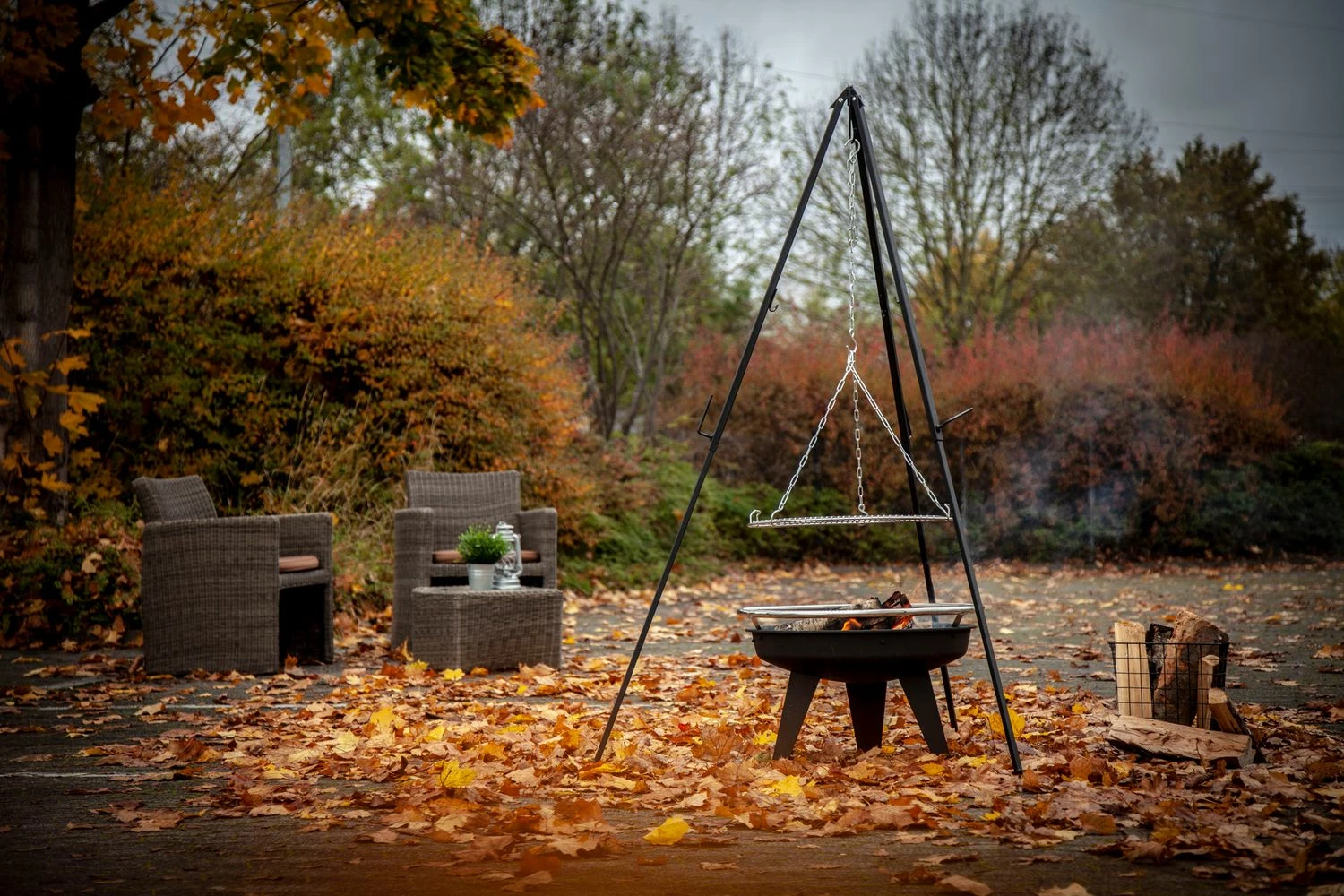 Grillfürst Schwenkgrill Set Aus Dreibein Und Grillrost / Höhenverstellbar, Inkl. Kette Und Haken 2 Grillfürst Schwenkgrill Set Aus Dreibein Und Grillrost / Höhenverstellbar, Inkl. Kette Und Haken – Bild 2