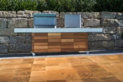 Grillfürst Outdoor Küche Mit Beton-Arbeitsplatte Und HPL-Unterschrank - Mit Edler Holzverkleidung (300 Cm X 80 Cm) - Mit Einbaugrill Und Planchagrill