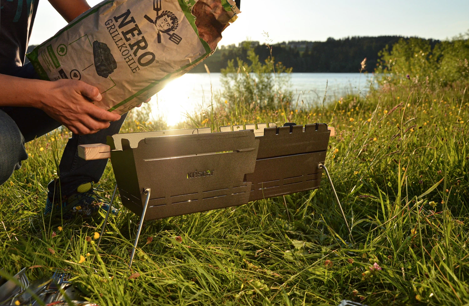 Knister Grill Original - Ausziehbarer Holzkohle Kompaktgrill 20 Knister Grill Original - Ausziehbarer Holzkohle Kompaktgrill – Bild 20