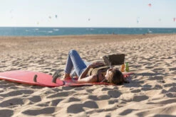 Knister Grill Small - Holzkohle Kompaktgrill 18 Knister Grill Small - Holzkohle Kompaktgrill -Grill Verkaufs-Shop Knister Grill Small Strand