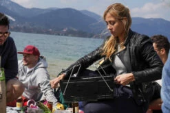 Knister Grill Original - Ausziehbarer Holzkohle Kompaktgrill 32 Knister Grill Original - Ausziehbarer Holzkohle Kompaktgrill -Grill Verkaufs-Shop Knister Grill auseinanderziehen