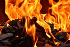 Miller Grillkohle Steakhouse-Kohle 10 Kg (im Jutesack) 6 Miller Grillkohle Steakhouse-Kohle 10 Kg (im Jutesack) -Grill Verkaufs-Shop Miller Grillkohle