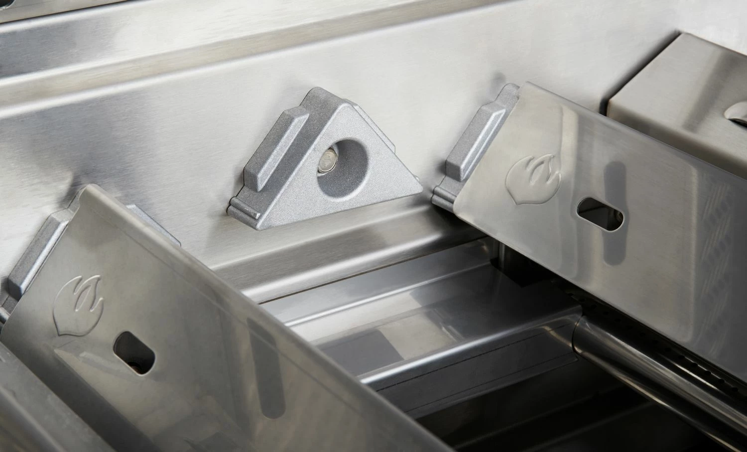 Napoleon Prestige Pro 665-3 Edelstahl Einbaugrill Erdgas - Inkl. Drehspieß - Modell 2023 6 Napoleon Prestige Pro 665-3 Edelstahl Einbaugrill Erdgas - Inkl. Drehspieß - Modell 2023 – Bild 6