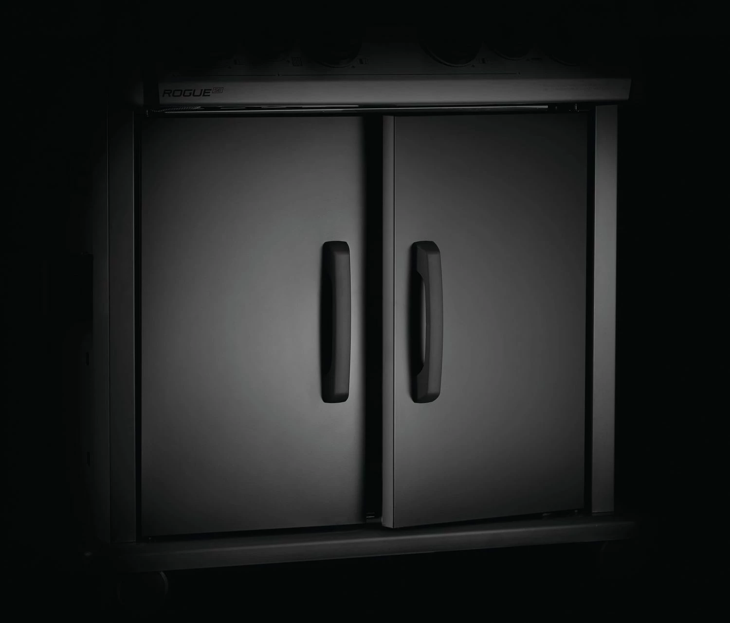 Napoleon Rogue SE 525 Gasgrill, Schwarz Mit Gussrosten, Sizzle Zone Und Heckbrenner - Modell 2023 12 Napoleon Rogue SE 525 Gasgrill, Schwarz Mit Gussrosten, Sizzle Zone Und Heckbrenner - Modell 2023 – Bild 12