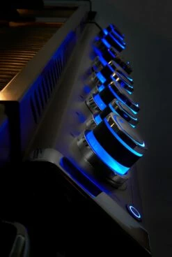 Napoleon Prestige Pro 825-3 Edelstahl Einbaugrill Gas - Inkl. Drehspieß - Modell 2023 19 Napoleon Prestige Pro 825-3 Edelstahl Einbaugrill Gas - Inkl. Drehspieß - Modell 2023 -Grill Verkaufs-Shop Napoleon PRestige PRO825 SafeytGlow Drehregler 1