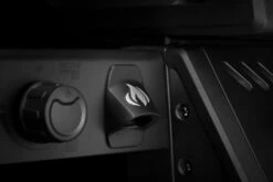 Napoleon Phantom Freestyle 425 Gasgrill, Mattschwarz - Mit Sizzle Zone Und Tür - Modell 2023 -Grill Verkaufs-Shop Napoleon Phantom Freestyle F425DSIBPK PHM Detail Bottle Opener