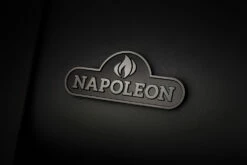 Napoleon Phantom Prestige 500 Gasgrill, Mattschwarz - Modell 2023 -Grill Verkaufs-Shop Napoleon Phantom Prestige 500 p500phm NAP Logo