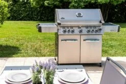 Napoleon Prestige 665 Edelstahl Gasgrill - Mit Safety Glow - Modell 2023 26 Napoleon Prestige 665 Edelstahl Gasgrill - Mit Safety Glow - Modell 2023 -Grill Verkaufs-Shop Napoleon Prestige 665 Lifestyle Garten