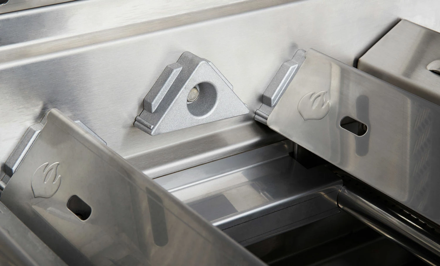 Napoleon Prestige Pro 825-3 Edelstahl Einbaugrill Gas - Inkl. Drehspieß - Modell 2023 10 Napoleon Prestige Pro 825-3 Edelstahl Einbaugrill Gas - Inkl. Drehspieß - Modell 2023 – Bild 10