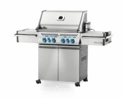 Napoleon Prestige Pro 500-3 Edelstahl Gasgrill Inkl. Drehspieß - Modell 2023 22 Napoleon Prestige Pro 500-3 Edelstahl Gasgrill Inkl. Drehspieß - Modell 2023 -Grill Verkaufs-Shop Napoleon Prestige Pro 500 seitlich 01 1
