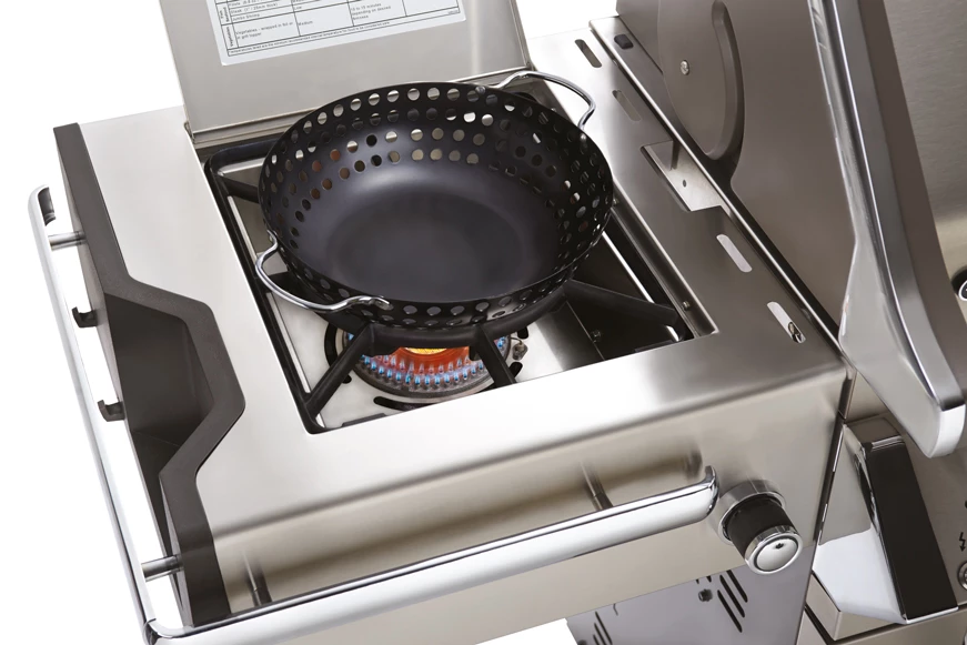 Napoleon Prestige Pro 825-3 Edelstahl Gasgrill Inkl. Drehspieß Und Bodenbeleuchtung + Gratis Napoleon TravelQ PRO285 Kompakt Gasgrill 12 Napoleon Prestige Pro 825-3 Edelstahl Gasgrill Inkl. Drehspieß Und Bodenbeleuchtung + Gratis Napoleon TravelQ PRO285 Kompakt Gasgrill – Bild 12