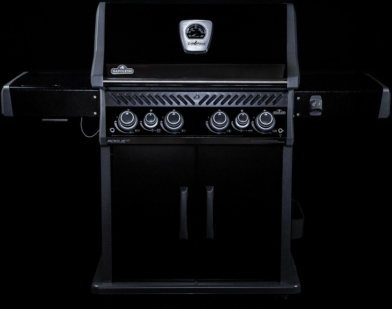 Napoleon Rogue SE 525 Gasgrill - All-black - Mit Edelstahlrosten, Sizzle Zone Und Heckbrenner - Grillfürst Edition Inkl. Abdeckhaube Im Karton - Modell 2022 3 Napoleon Rogue SE 525 Gasgrill - All-black - Mit Edelstahlrosten, Sizzle Zone Und Heckbrenner - Grillfürst Edition Inkl. Abdeckhaube Im Karton - Modell 2022 – Bild 3