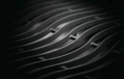 Napoleon Rogue SE 425 Gasgrill, Schwarz Mit Gussrosten - Hero Modell 2023 Inkl. Drehspieß - SMART Deal Inkl. Grillfürst Grill Control -Grill Verkaufs-Shop Napoleon Rogue SE Gusseisen Grillrost Wave 2