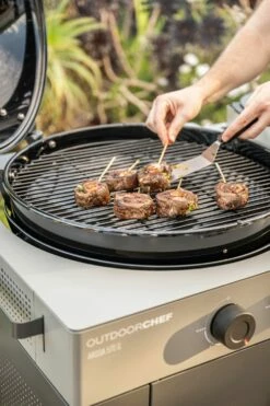 Outdoorchef Gas Kugelgrill Arosa 570 G Evo Grey Steel -Grill Verkaufs-Shop Outdoorchef Arosa 570 G Evo Grey Steel indirekt Grillen