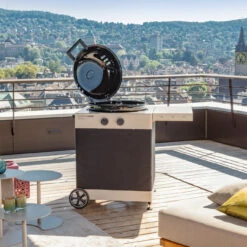 Outdoorchef Gas Kugelgrill Arosa 570 G Tex Inkl. Blazing Zone + Cooking Zone -Grill Verkaufs-Shop Outdoorchef Arosa 570 G Tex mood 1