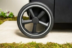 Outdoorchef Gas Kugelgrill Arosa 570 G Evo Black Style -Grill Verkaufs-Shop Outdoorchef Arosa Gas Kugelgrill 570G EVO Black Style Laufraeder 1