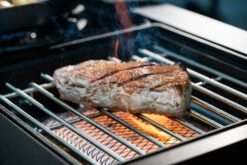 Outdoorchef Gas Kugelgrill Arosa 570 G Evo Black Style - Inkl. Blazing-/Cooking Zone Kit Plus -Grill Verkaufs-Shop Outdoorchef Blazing Zone Arosa Nachruesten