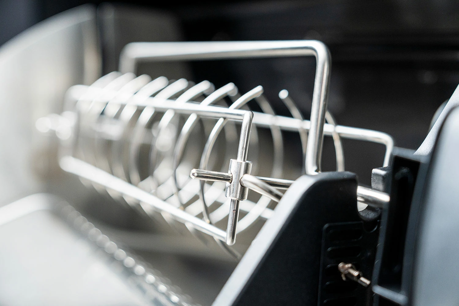 Outdoorchef Dualchef 425 G BZ Gasgrill Mit Blazing Zone Infrarotbrenner + DGS Gusseisen Grillrost 2 Stk.+ DGS Gemüse Grillrost 2 Stk. 4 Outdoorchef Dualchef 425 G BZ Gasgrill Mit Blazing Zone Infrarotbrenner + DGS Gusseisen Grillrost 2 Stk.+ DGS Gemüse Grillrost 2 Stk. – Bild 4