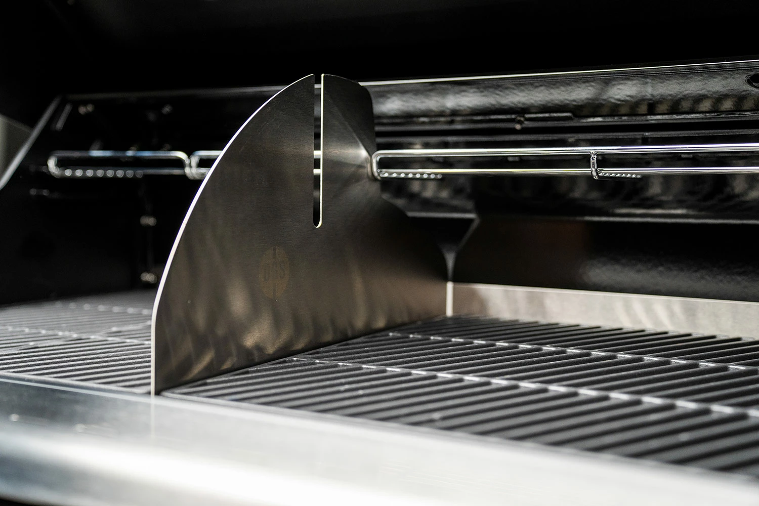 Outdoorchef Dualchef 425 G BZ Gasgrill Mit Blazing Zone Infrarotbrenner + DGS Gusseisen Grillrost 2 Stk.+ DGS Gemüse Grillrost 2 Stk. 3 Outdoorchef Dualchef 425 G BZ Gasgrill Mit Blazing Zone Infrarotbrenner + DGS Gusseisen Grillrost 2 Stk.+ DGS Gemüse Grillrost 2 Stk. – Bild 3