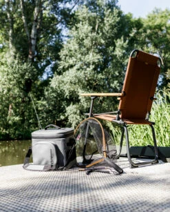 Petromax Kühltasche 22 Liter / Dunkelgrau 7 Petromax Kühltasche 22 Liter / Dunkelgrau -Grill Verkaufs-Shop Petromax Kuehltasche 22Liter grau Lifestyle