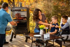 Pit Boss Vertical Smoker Pro Series 4 Pelletsmoker -Grill Verkaufs-Shop Pit Boss Vertical Smoker Pro Series 4 Pelletsmoker Raeuchern