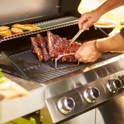 Rösle Gasgrill Videro G4 Edelstahl - Modell 2023 Inkl. Abdeckhaube 11 Rösle Gasgrill Videro G4 Edelstahl - Modell 2023 Inkl. Abdeckhaube -Grill Verkaufs-Shop Roesle Videro G4 Edelstahl Gasgrill Station Mood