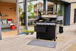 Rösle Gasgrill Videro Pro G6-S Vario+ Mattschwarz - Modell 2023 14 Rösle Gasgrill Videro Pro G6-S Vario+ Mattschwarz - Modell 2023 -Grill Verkaufs-Shop Roesle Videro Pro G6 S Lifestyle