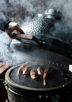 The Bastard Keramikgrill Classic Large - Complete - Schwarz Glänzend - Modell 2023 19 The Bastard Keramikgrill Classic Large - Complete - Schwarz Glänzend - Modell 2023 -Grill Verkaufs-Shop The Bastard Classic Large Keramikgrill Complete