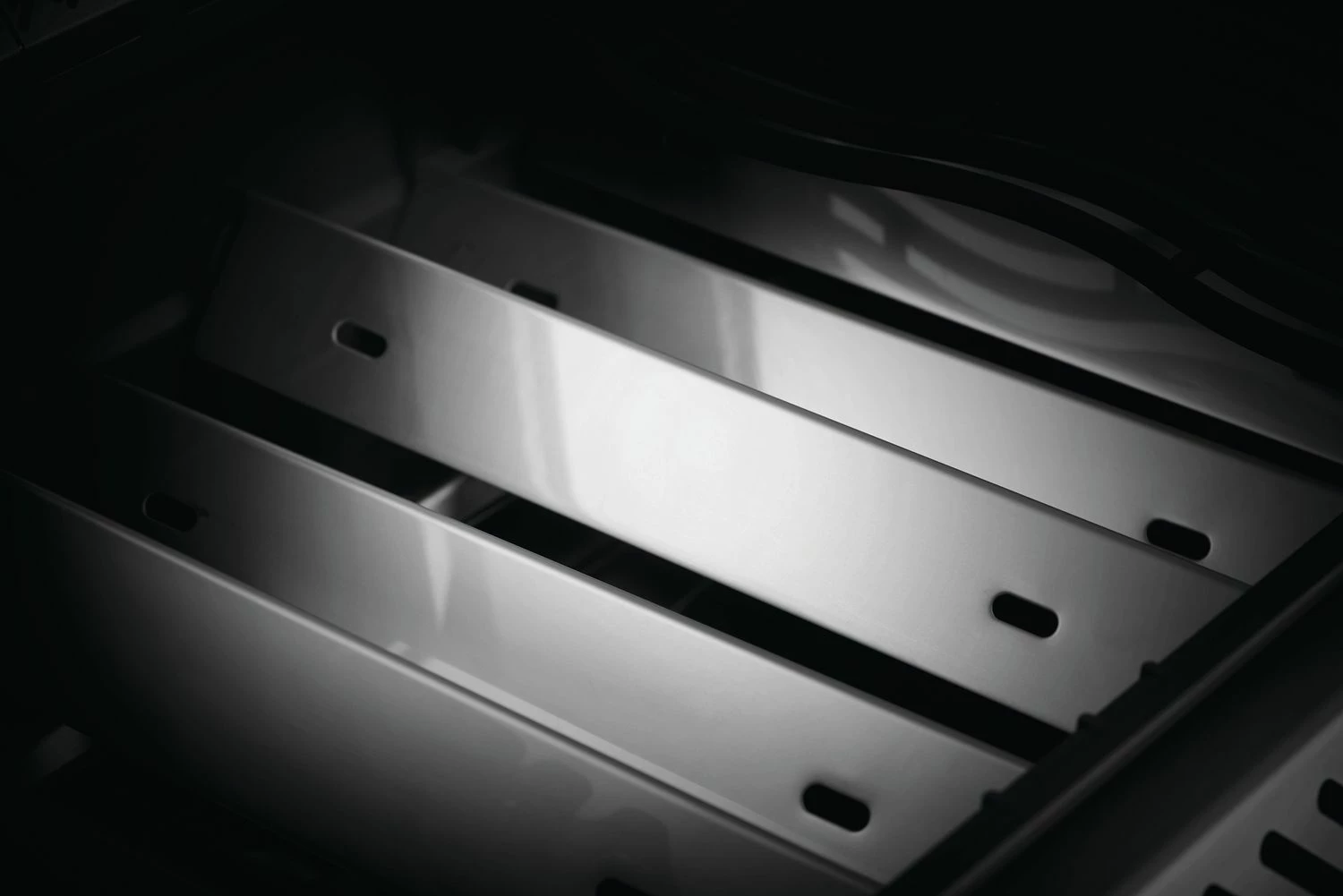 Napoleon Rogue SE 525 Gasgrill, Schwarz Mit Gussrosten, Sizzle Zone Und Heckbrenner - Modell 2023 8 Napoleon Rogue SE 525 Gasgrill, Schwarz Mit Gussrosten, Sizzle Zone Und Heckbrenner - Modell 2023 – Bild 8