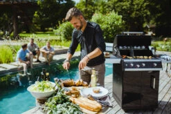 Outdoorchef Dualchef 325 G Gasgrill Mit Seitenkocher + BLAZING ZONE Infrarotbrenner + DGS Gusseisen Grillrost 2 Stk. + DGS Gemüse Grillrost 2 Stk. 29 Outdoorchef Dualchef 325 G Gasgrill Mit Seitenkocher + BLAZING ZONE Infrarotbrenner + DGS Gusseisen Grillrost 2 Stk. + DGS Gemüse Grillrost 2 Stk. -Grill Verkaufs-Shop outdoorchef dualchef 325 g grillparty 18 700 0 2