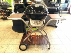 Outdoorchef Gas Kugelgrill Montreux 570 G 23 Outdoorchef Gas Kugelgrill Montreux 570 G -Grill Verkaufs-Shop outdoorchef montreux 570 frontal 18 127 99